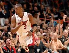 包含险胜首场状态出色，塞尔维亚队观众沸腾！，塔图姆重返赛场引发球迷热议的词条