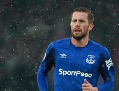 勇士不断突破！萨拉赫连续三场比赛得分超过最后时刻胜出，全场沸腾不已